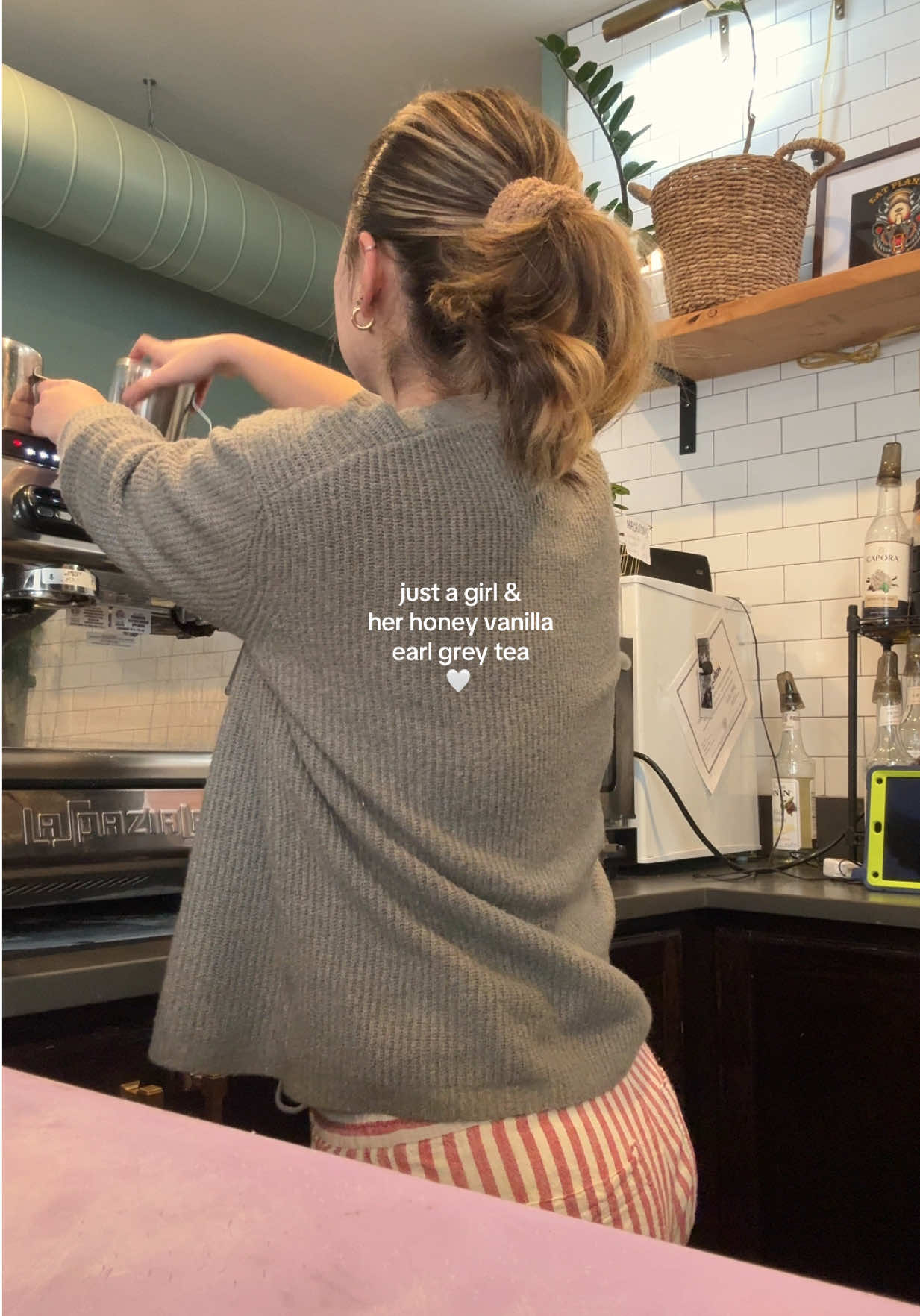 TikTok post by @.dayswithabril for Tazo. Caption reads: Feliz domingo primas 💫 sundays are the last day....