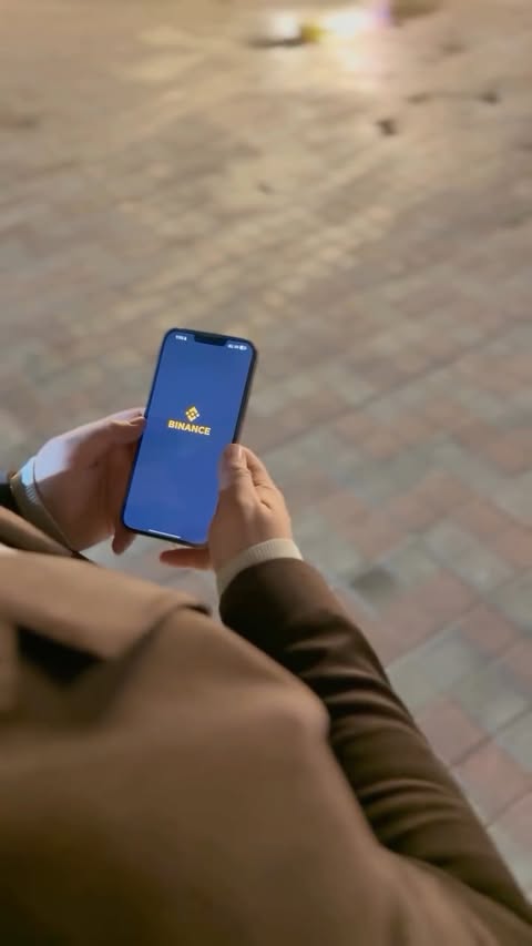 Instagram post by @drcrypto95 for Binance. Caption reads: [...] with confidence and peace of mind. @binance....