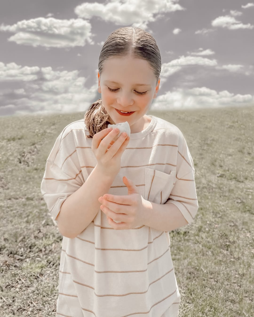 Instagram post by @mombunsandcaffeine for Food Lion. Caption reads: The face you make when you take your first bite of....