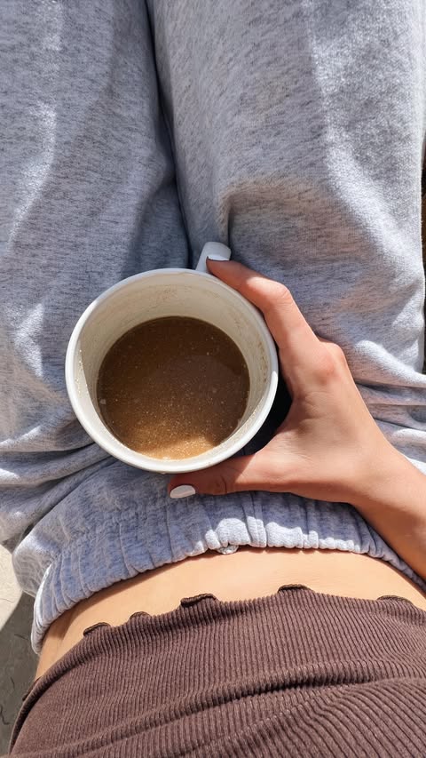 Instagram post by @paige.lindgren for PRIMA. Caption reads: [...] of dark chocolate chips

top with a....