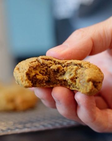 Instagram post by @amelietahiti for Vivo Life. Caption reads: [...] always in season🔥 These are made with....