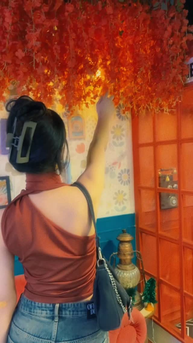 Instagram post by @kanikaamehta_ for streetstylestore. Caption reads: 🎈🫧.