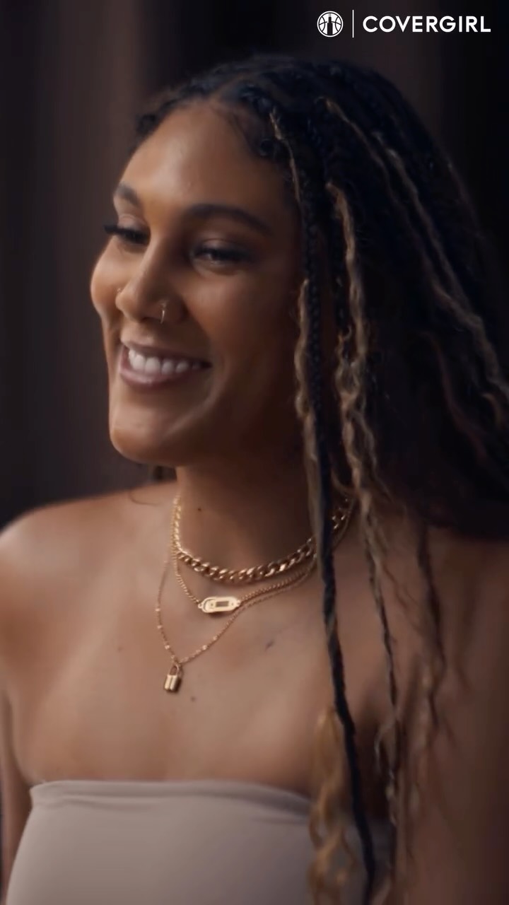 Instagram post by @chicagosky for COVERGIRL. Caption reads: [...] & Michaela sit down with @covergirl to share....