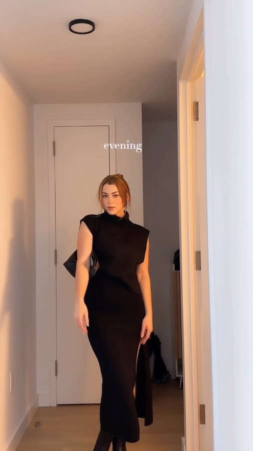 Instagram post by @itgirlhope for The Noli Shop. Caption reads: [...] I’ve been loving these sets from....