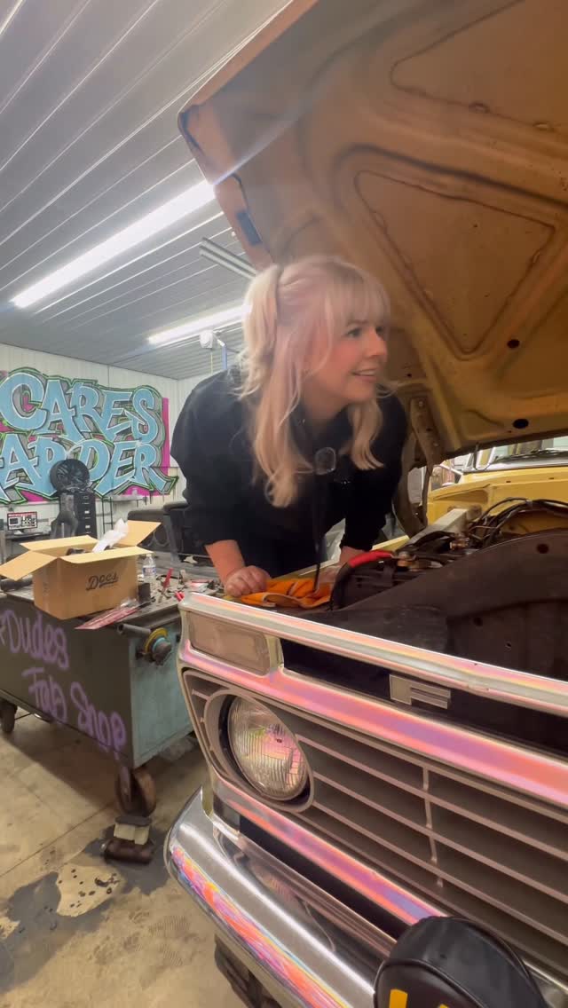 Instagram post by @mads_lovejoy for Doc's Diesel. Caption reads: [...] some fun in the snow. Thanks to @docsdiesel....