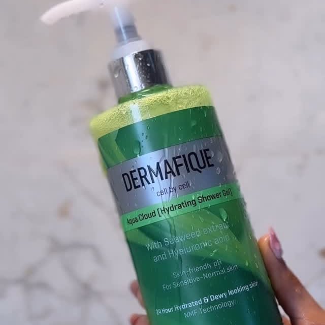 Instagram post by @the.kaur_ for Dermafique. Caption reads: [...] moisture faster! hello, dryness!🫠....