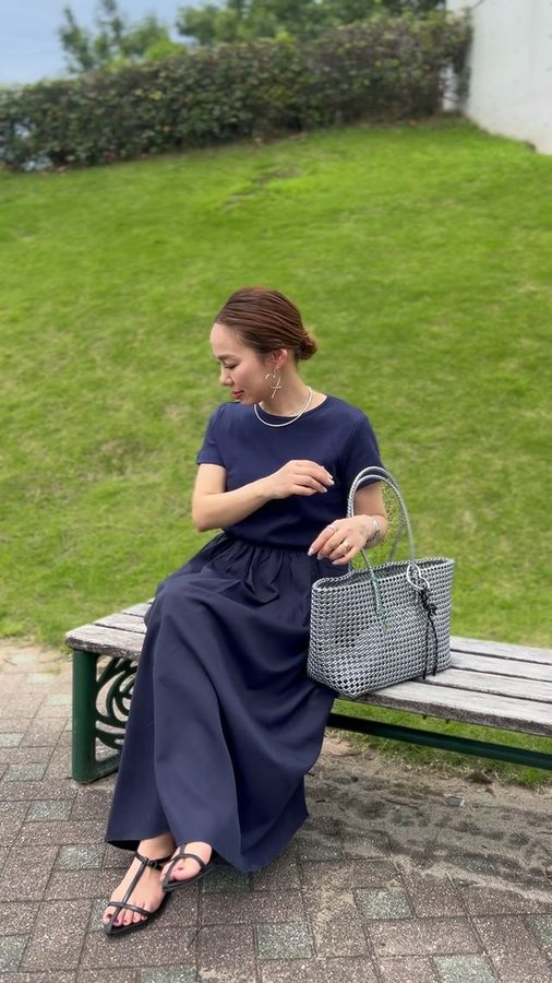 Instagram post by @loverara.loverara for HAYNI. Caption reads: ⭐︎⭐︎⭐︎
今日は朝から涼しい😌♡
.
.
.
@bag_hayni 

🏷️メルカドバッグ....