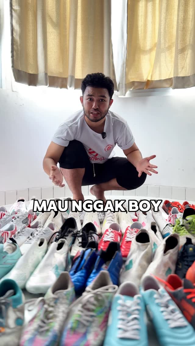 Instagram post by @rizal7fs for eFootball. Caption reads: Jujur lagi ketagihan main eFootball dah🤩
Apalagi....