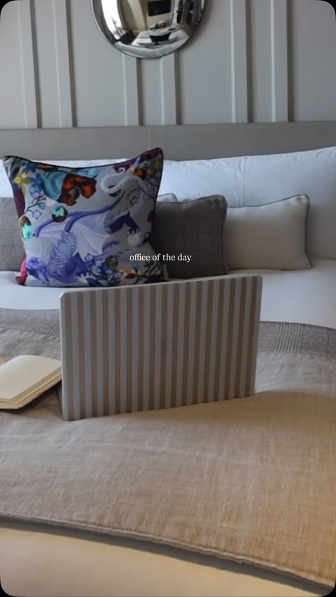 Instagram post by @kateecurtin for CASELY. Caption reads: [...] day @kimptonfitzroy Accessories by....