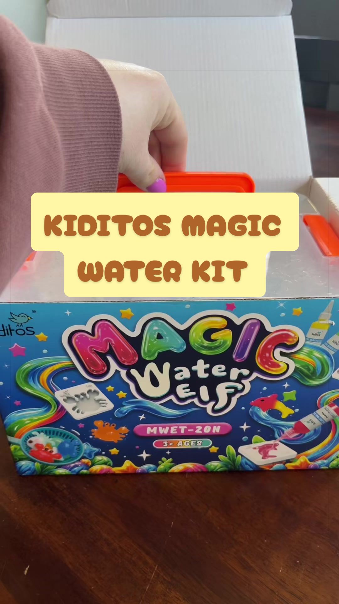 TikTok post by @mospo11 for Kiditos. Caption reads: [...] kit yet! 🐠🦞🐬🐢 #kidcrafts #familyfun....