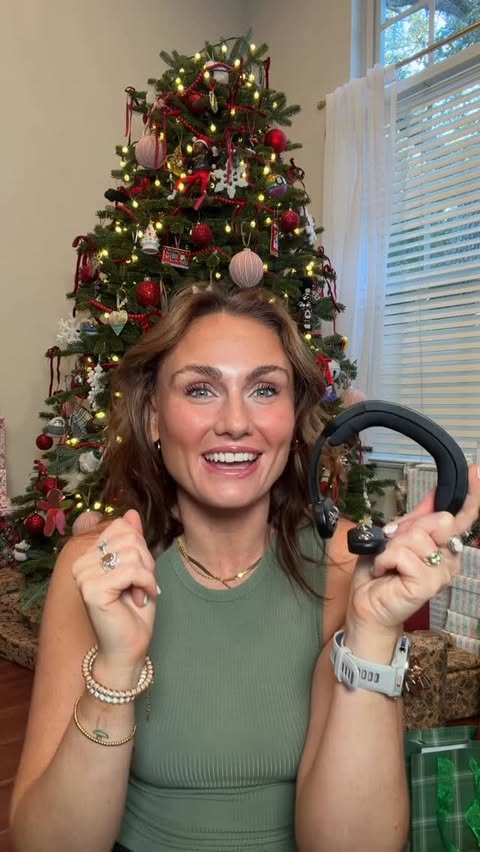 Instagram post by @_jessica_roderick for Pulsetto. Caption reads: As a mom and runner, I’m giving myself the gift of....