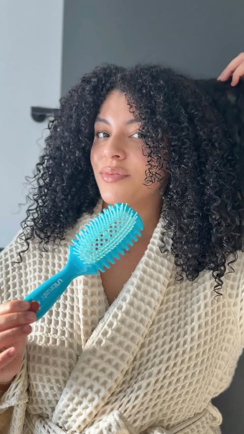 Instagram post by @iamrelia for FHI Heat. Caption reads: [...] colors
- Launched Jan 6

#UNbrush #FHIheat....