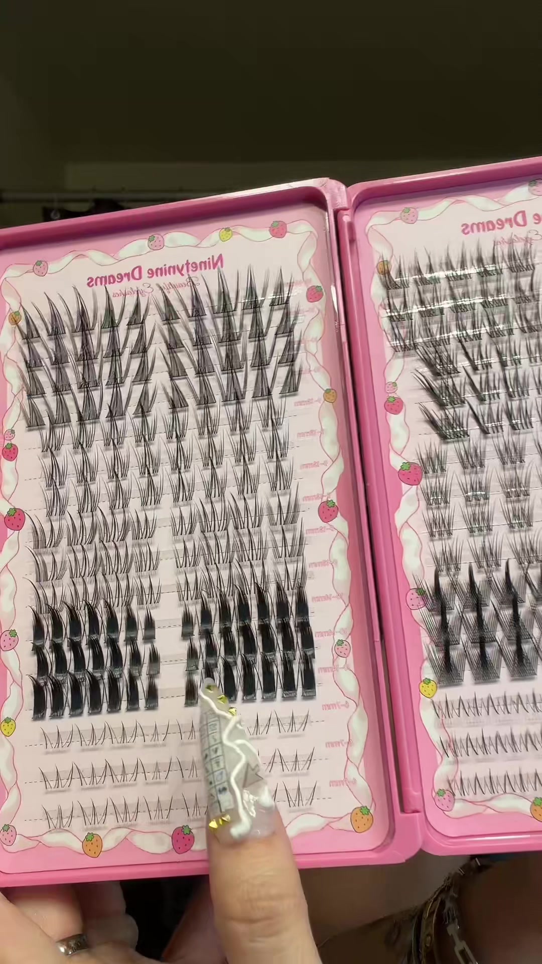 TikTok post by @cutk4t for Ninetynine Dreams. Caption reads: [...] for manhua style lashes💝💝....