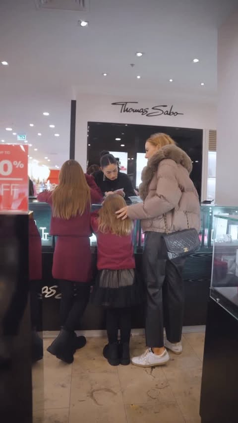 Instagram post by @justjordan.ie for THOMAS SABO. Caption reads: [...] 🎁 The last 4 years I have gone to....