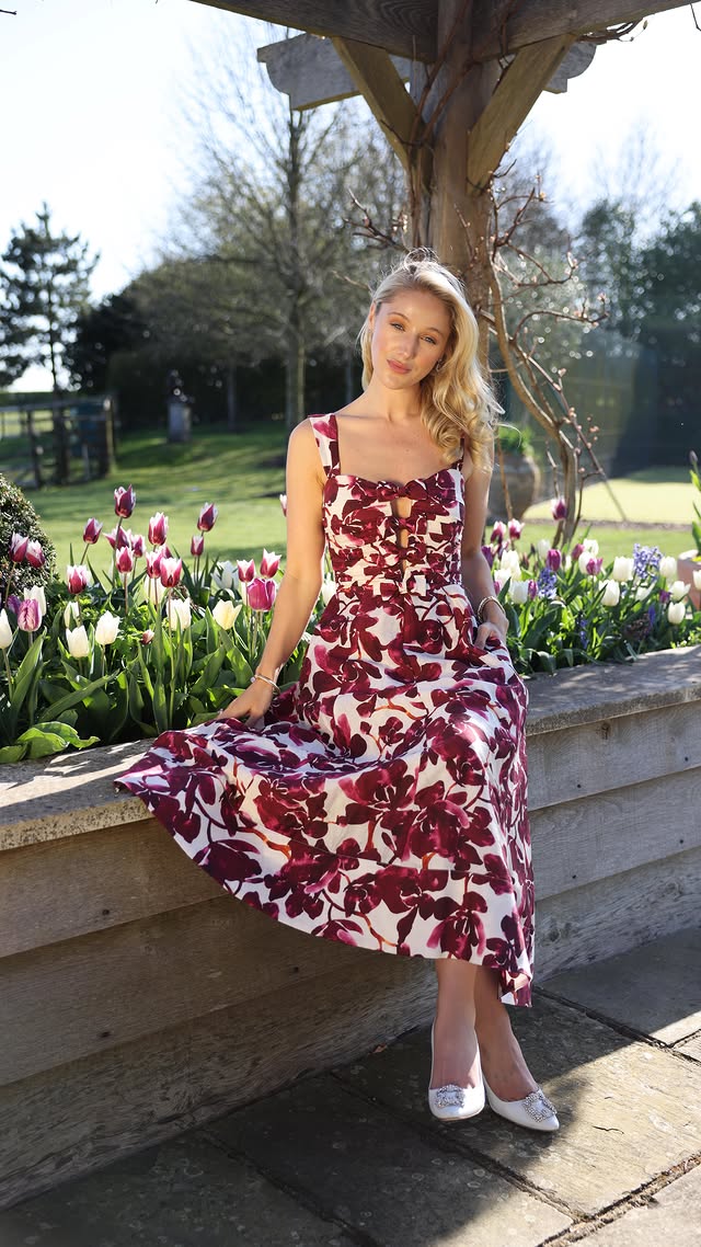 Instagram post by @leonorasmee for Rebecca Vallance. Caption reads: Spring Series Day 26 💜

You’re never fully....