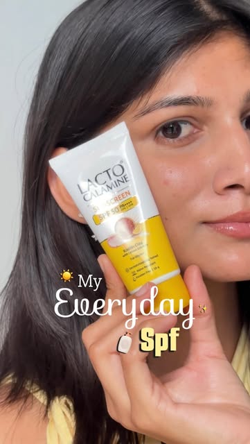 Instagram post by @_vaishnavi_bhavsar_ for Lacto Calamine. Caption reads: [...] or greasy. I’ve been trying the....