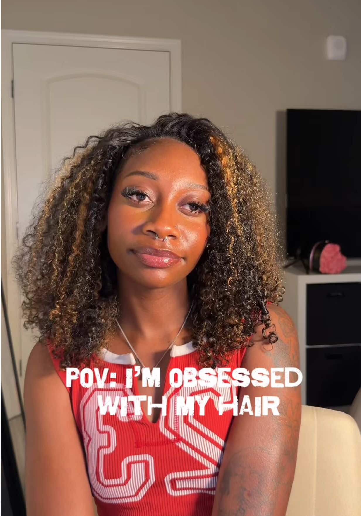 TikTok post by @deassiabby for Wigfever. Caption reads: [...] stop staringggg omg , it’s perfect 😩....