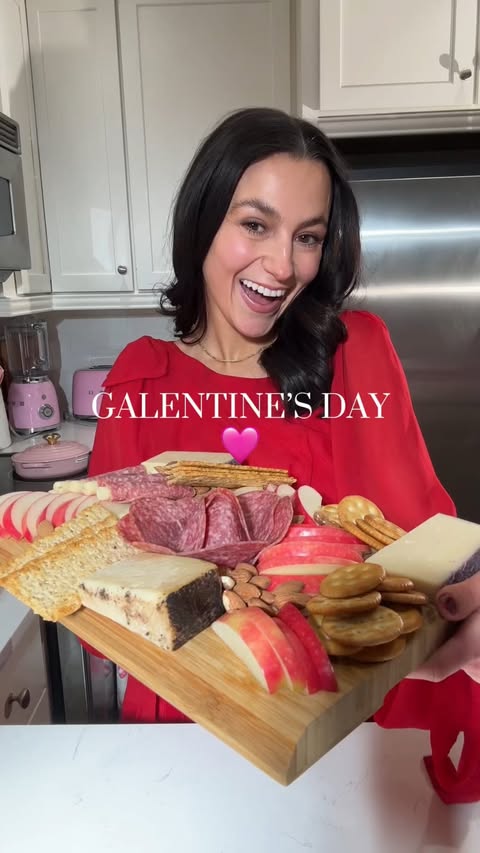 Instagram post by @dietitiancass for Yes Apples. Caption reads: [...] ultimate Galentine’s spread featuring....