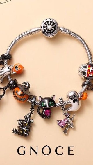 Instagram post by @noel_zhgjuni for Gnoce Italia. Caption reads: Che meraviglia 🎃👻👻💀
Grazie mille....