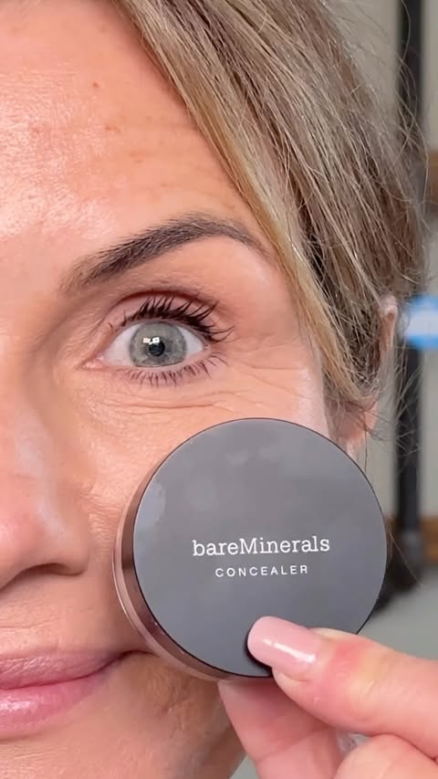 Instagram post by @sarahjanefroom for bareMinerals. Caption reads: One of @bareminerals best-kept secrets…. Loose....
