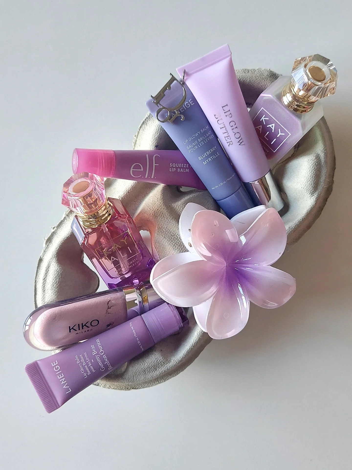 Instagram post by @armadiodisabry for e.l.f. Cosmetics. Caption reads: 𝗧𝗮𝗸𝗲𝗮𝘄𝗮𝘆 𝘅 𝟮 𝗰𝗼𝗹𝗹𝗲𝗰𝘁𝗶𝗼𝗻....