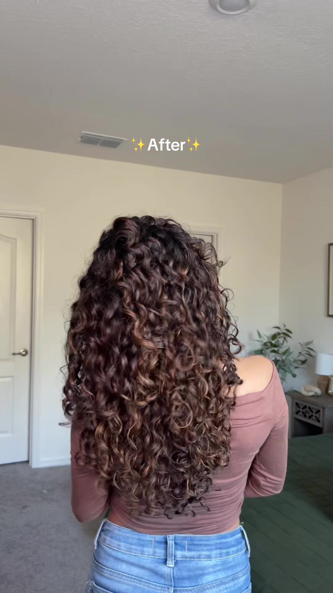 TikTok post by @briciaemilyn for BounceCurl. Caption reads: This new @BounceCurl collection 🙌  weightless....