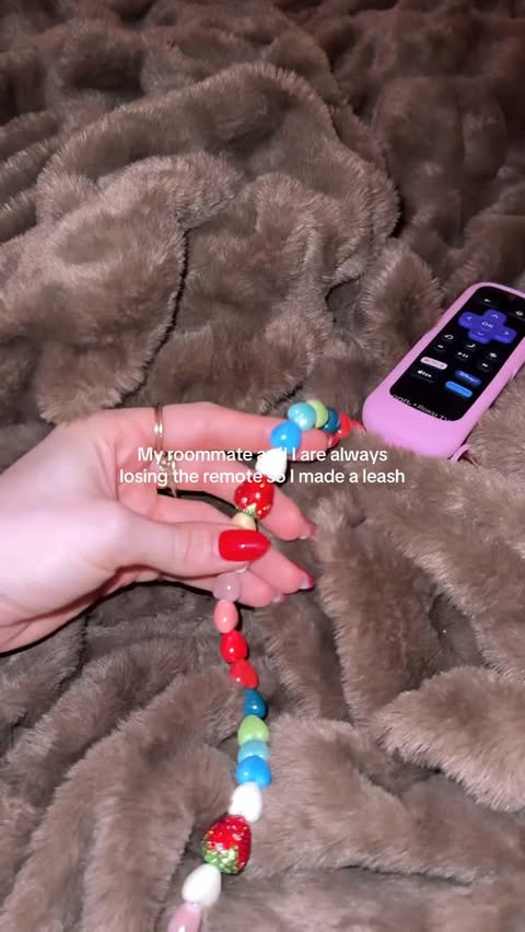 Instagram post by @cierramillerr for Roku. Caption reads: Some of my best work 💅🏼 
#diy #lifehack....