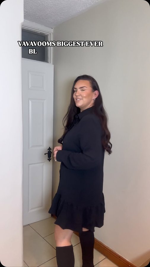 Instagram post by @sarahburke_x for Vavavoom. Caption reads: @vavavoom_ie biggest ever Black Friday sale - no....