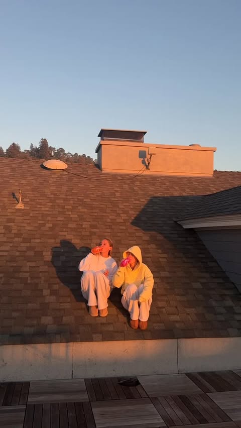 Instagram post by @chuckiacobelli_ for Unwell Hydration. Caption reads: All smiles with unwell! @drinkunwell....