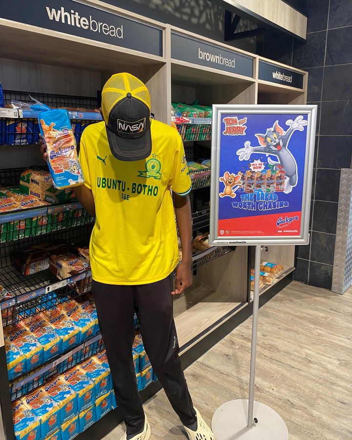 Instagram post by @juju_.k__ for Ogilvy. Caption reads: Bakpro bread is always within reach, making it an....