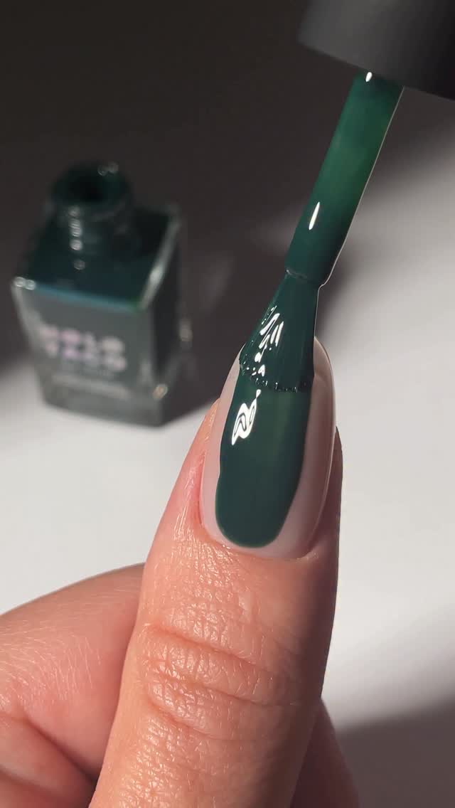 Instagram post by @nailpolishsociety for Holo Taco. Caption reads: Escaping into a enchanted forest rn.. 🌲🧚

Shade....