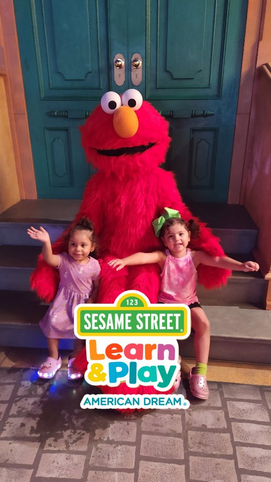 Instagram post by an influencer for American Dream. Caption reads: [...] Street Learn & Play at American Dream Mall!....