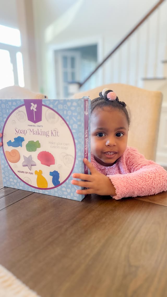 Instagram post by @skylersaige for Pinwheel Crafts. Caption reads: [...] using this soap making kit from Pinwheel....