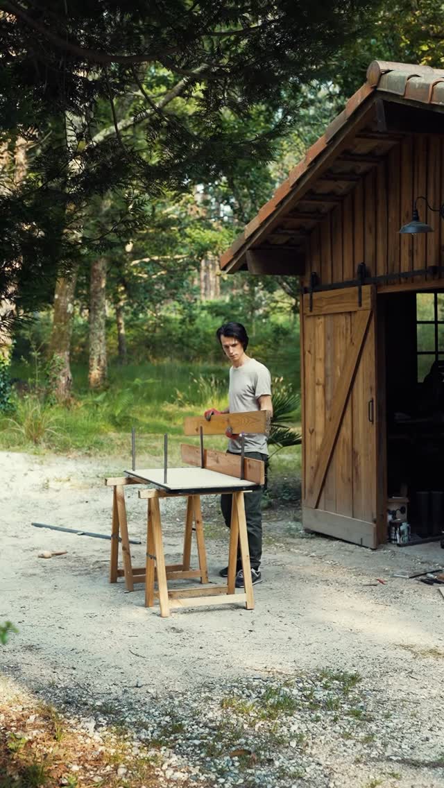 Instagram post by @paulguillotel for Leroy Merlin. Caption reads: Je suis un peu charrette pour finir l’annexe, mais....