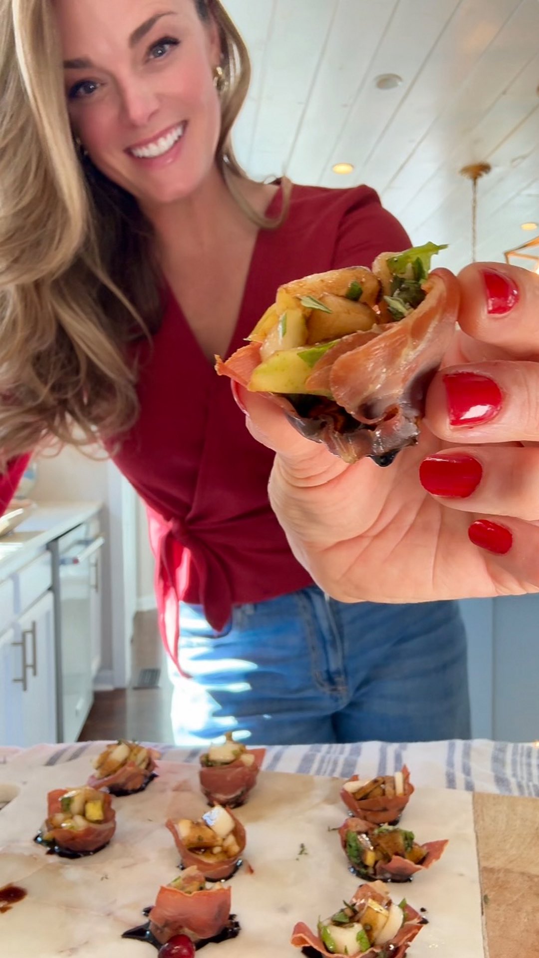 Instagram post by @ejscookin for Taste of Home. Caption reads: If you’re looking for an easy show-stopping....