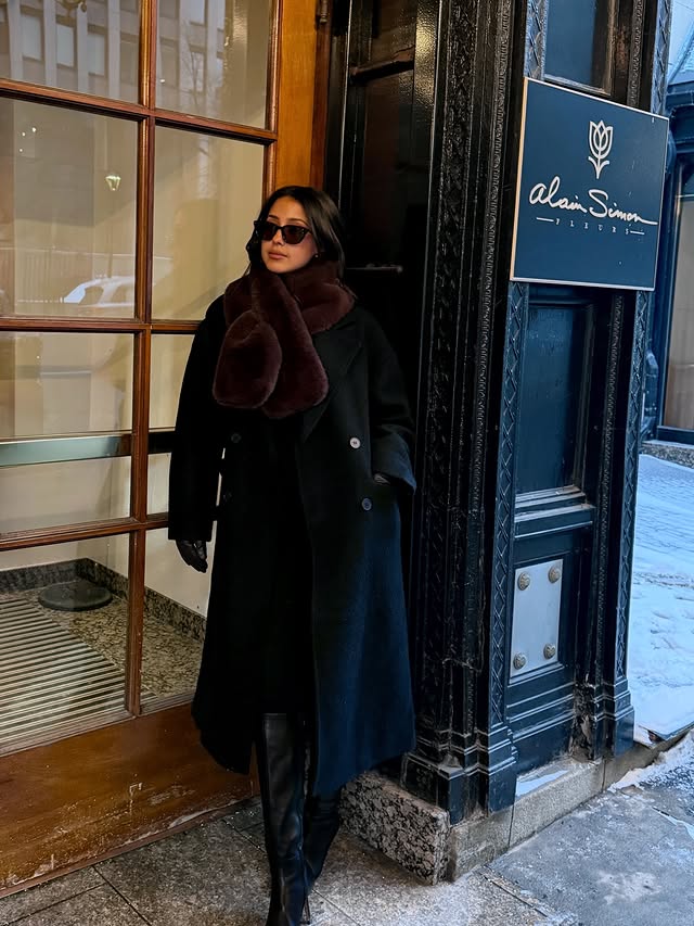 Instagram post by @hind.rhd for Oscar Wylee Eyewear. Caption reads: Winter styling feels easier with @oscarwylee 💌....