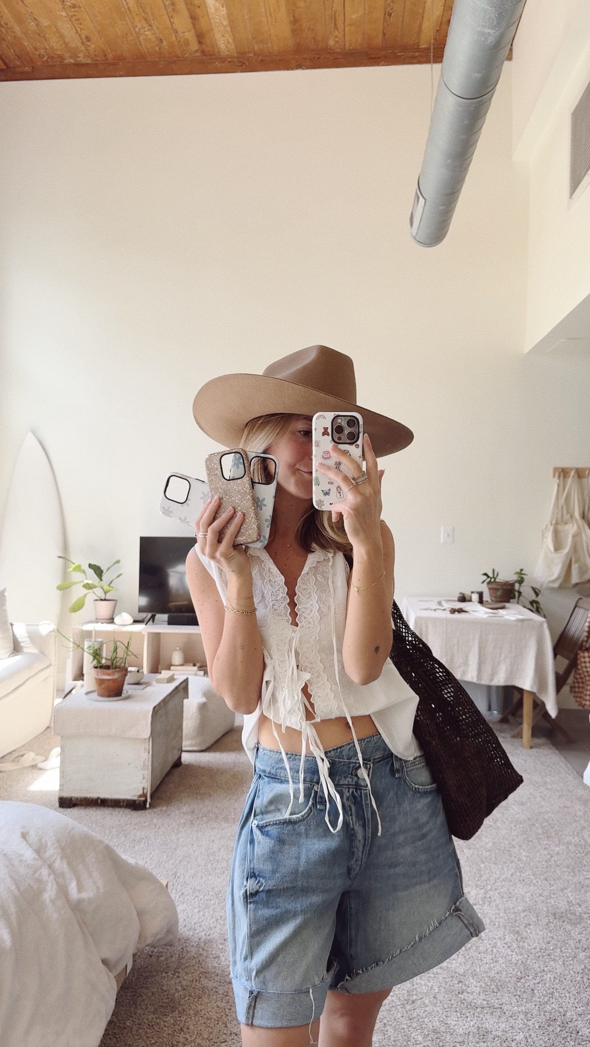 Instagram post by @madauer for KaseMe. Caption reads: [...] outfits with the cutest cases from....