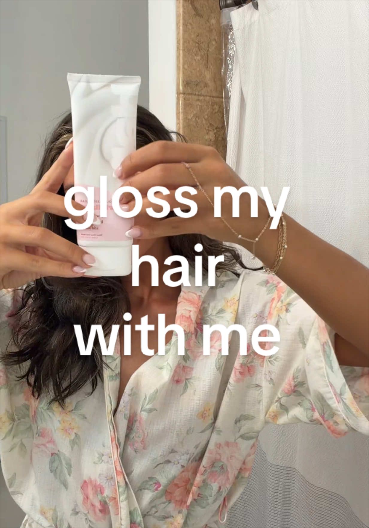 TikTok post by @jennamattern for Hally Hair. Caption reads: Love to use @Hally Hair whenever I need a quick....