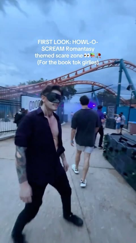 Instagram post by @oliviashannonwolk for SeaWorld. Caption reads: [...] one is for the book tok girliesssss....