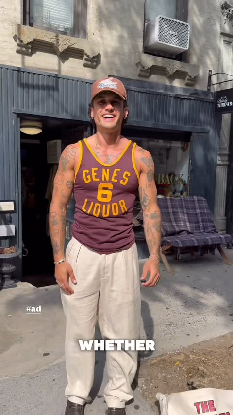 Instagram post by @codey___ for Vinted. Caption reads: [...] to overflow, I can always count on @vinted....