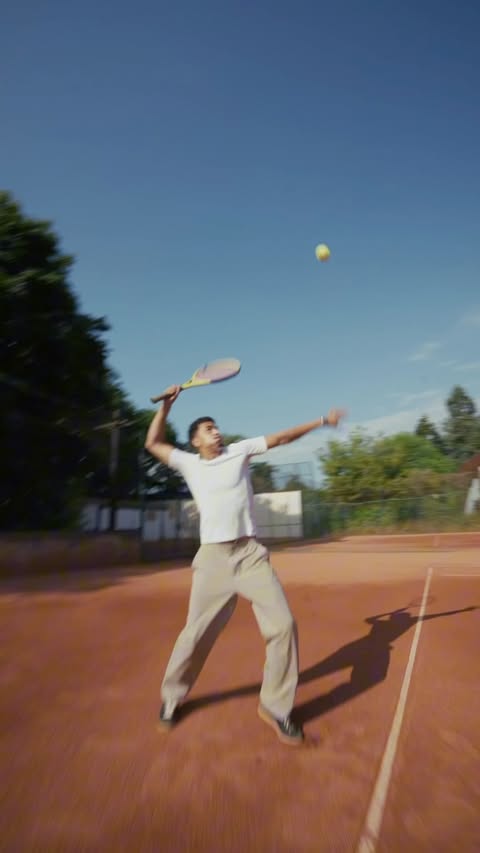 Instagram post by @rvben.noel for Fossil. Caption reads: On court, on time🎾 ad* @fossil.de....