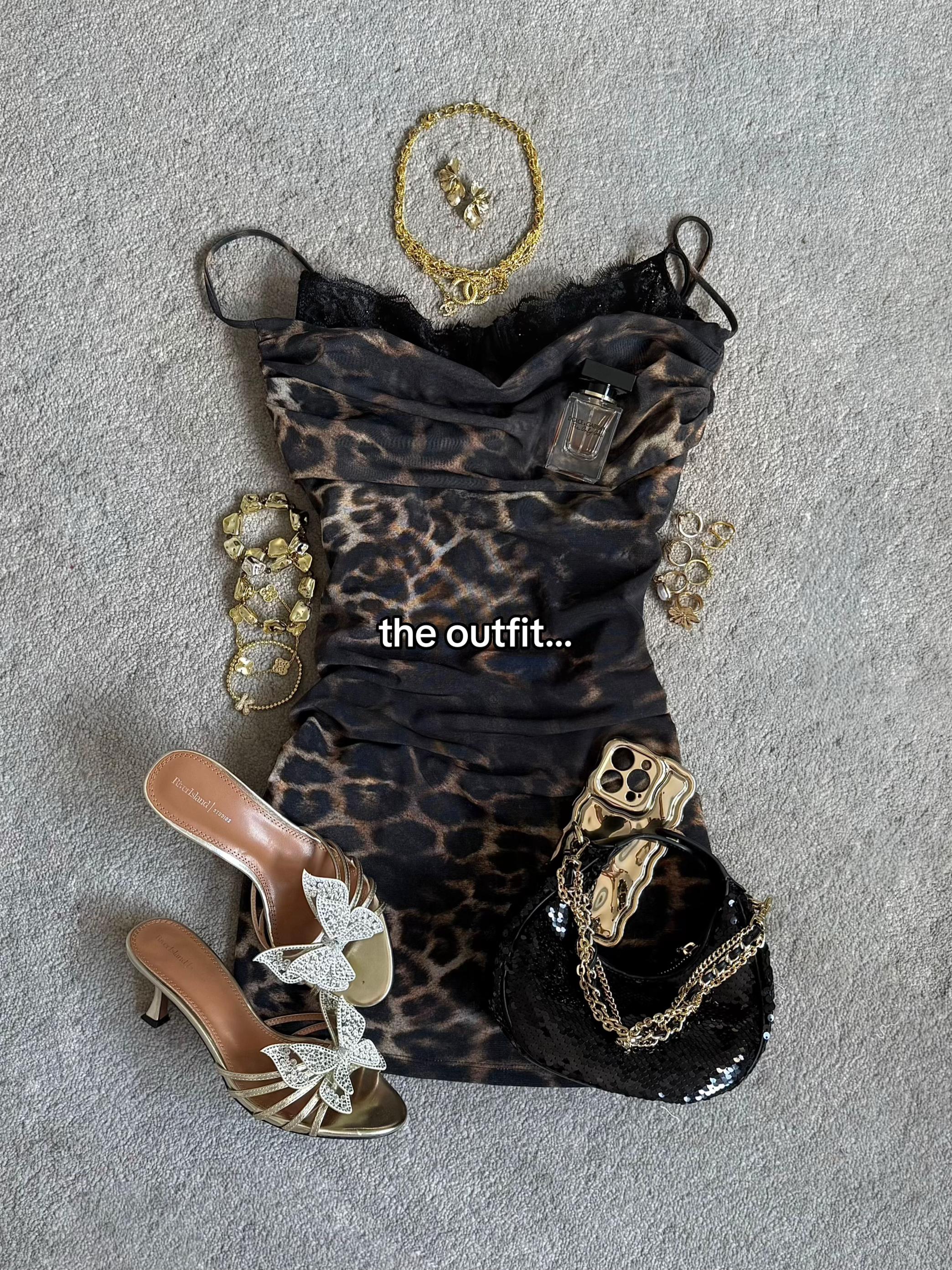 TikTok post by @kayteeroe for Mars The Label. Caption reads: [...] vs how it looks on a midsize body🐆....