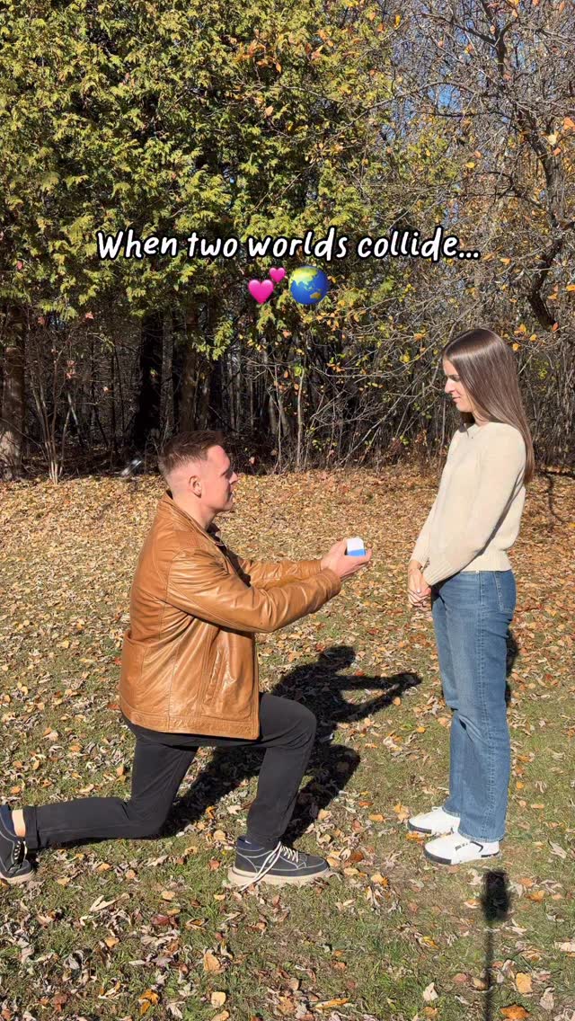 Instagram post by @interculturallife_ for Jewlr. Caption reads: When two worlds collide... 💘
We love meaningful....