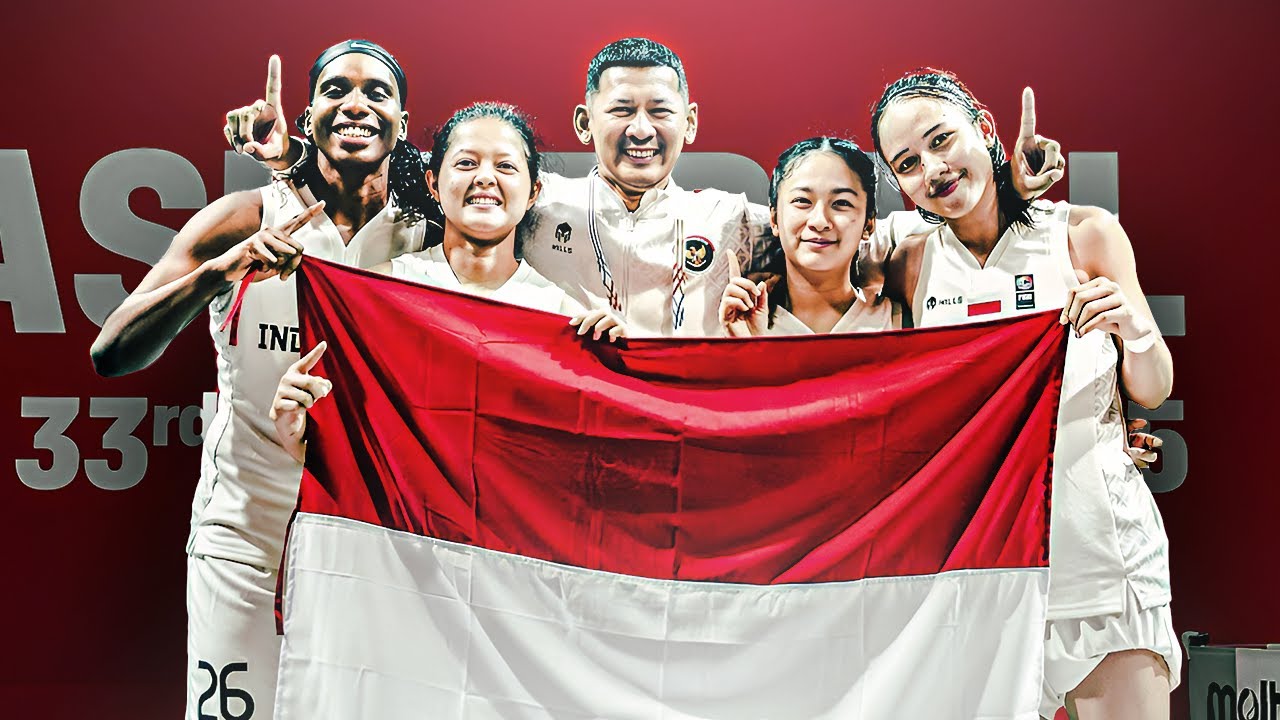 YouTube post by @CeritaBasket for Tokopedia. Caption reads: Kok Bisa Timnas Basket Putri Menang Emas TANPA....