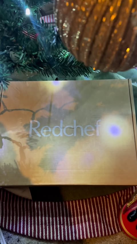 Instagram post by @lunayhilal for Redchef Home. Caption reads: Christmas cooking just got a whole lot easier with....