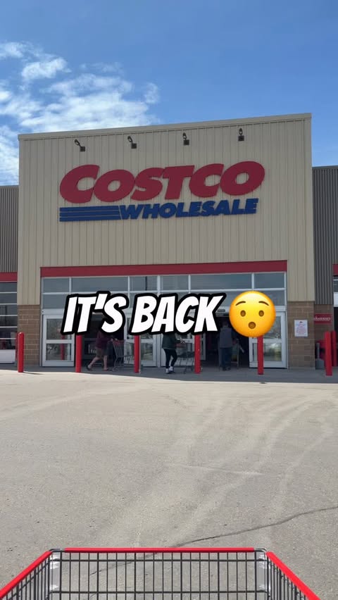 Instagram post by @couponcutiecanada for Hawaiian Tropic. Caption reads: [...] Check your Costco for the @hawaiiantropic_ca....