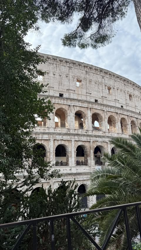 Instagram post by @kay_cortado for En Route Jewelry. Caption reads: [...] of history🇮🇹, there is Kay and....