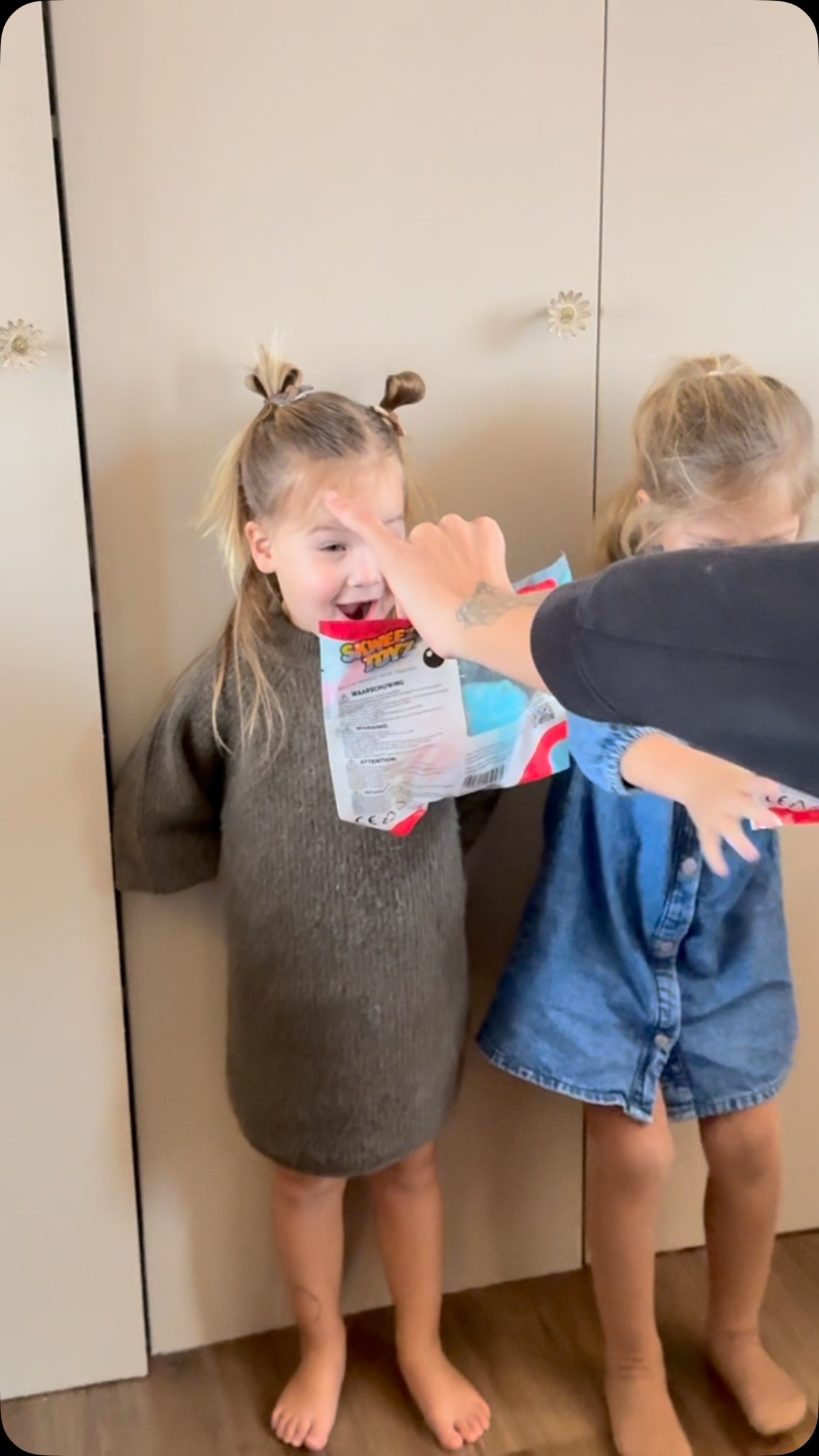 Instagram post by @inezvanleijden for Kruidvat. Caption reads: Ren nu naar Kruidvat voor de Skweezy Bobas 🫶🏼....