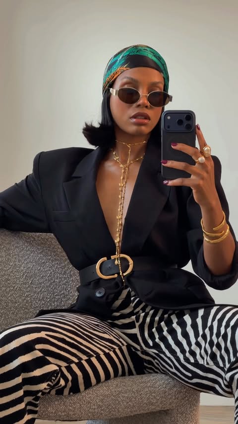 Instagram post by @mimijacksonfit for En Route Jewelry. Caption reads: [...] 💰 |ad All my jewellery is from:....