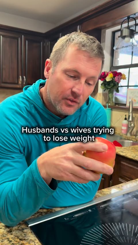 Instagram post by @melissa_beeler_ for Hydroxycut. Caption reads: [...] REALLY been helping me lately is @Hydroxycut....